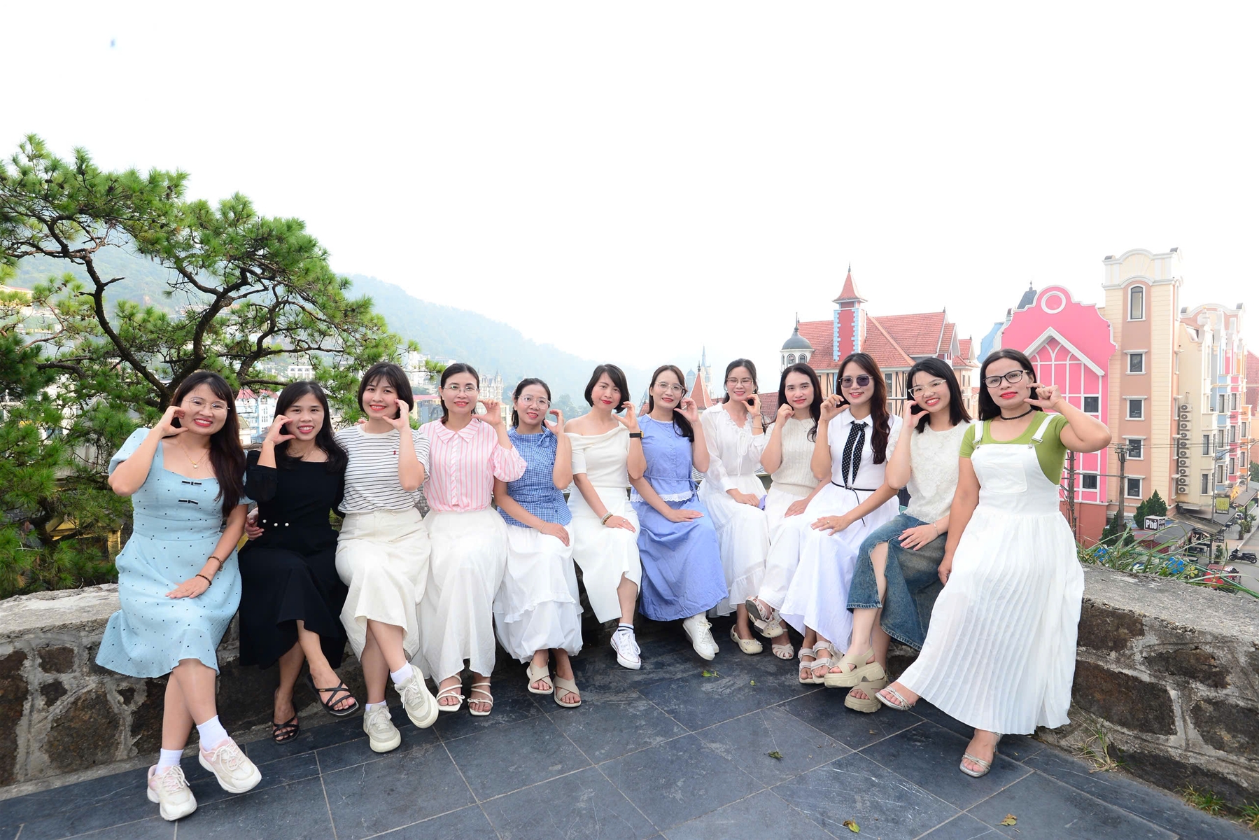 Chị em Hồng Phúc