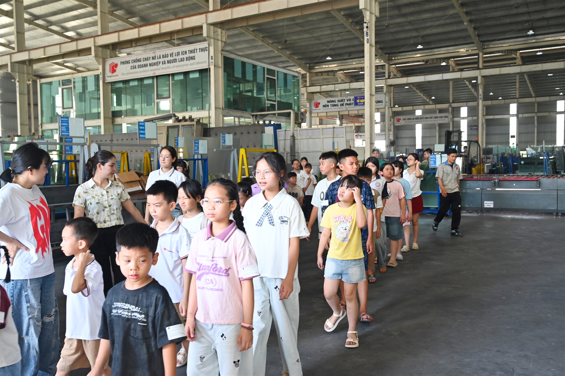 Trẻ em Hồng Phúc