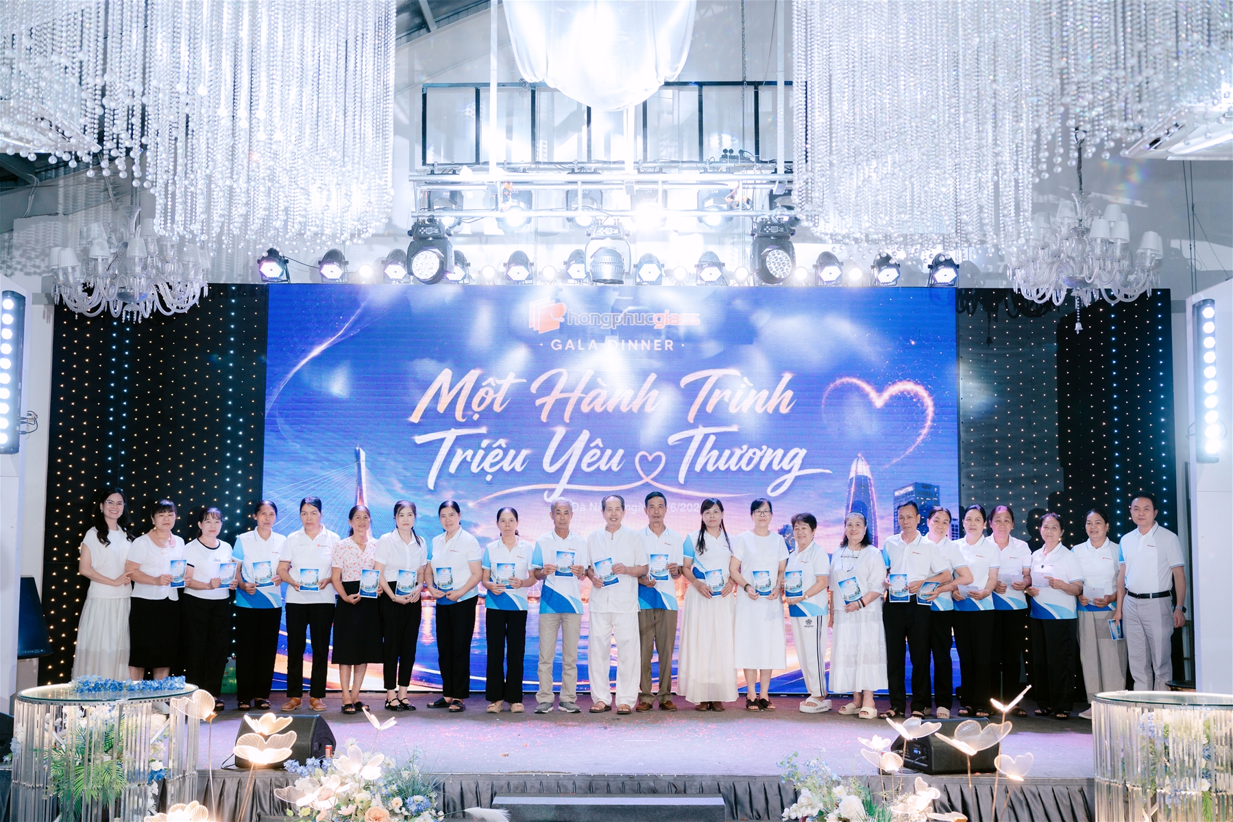 Kính Hồng Phúc